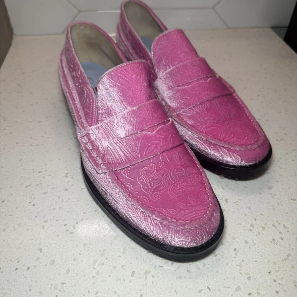 MR By Man Repeller Pink Paisley Embossed Velvet Penny Loafers Size 39 8.5 Women